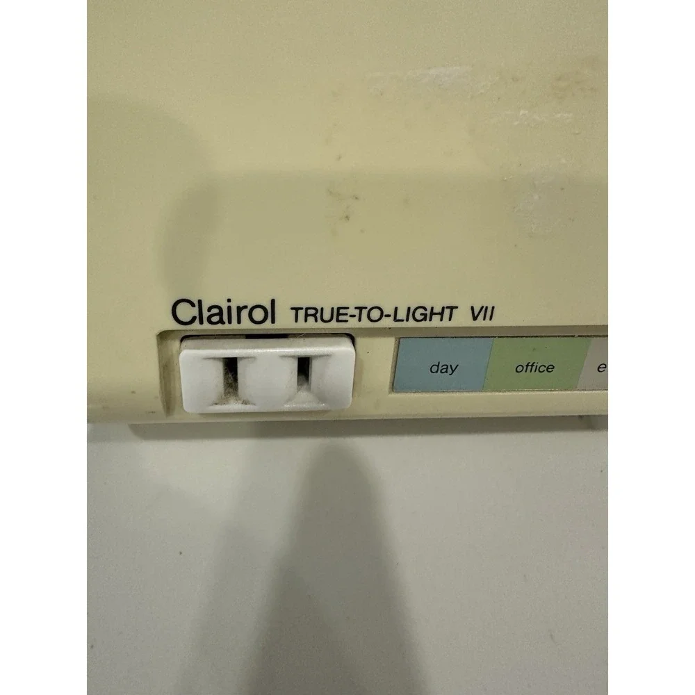 Vintage Clairol True to Light VII Makeup Mirror Lights 10x Magnification Works
